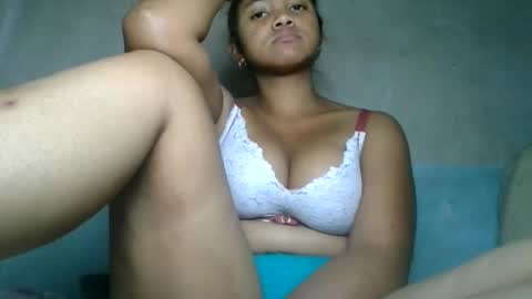 aariciah online show from March 6, 8:57 am