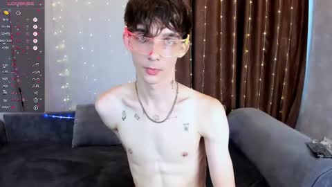 Aaron Bang online show from July 31, 2:07 pm