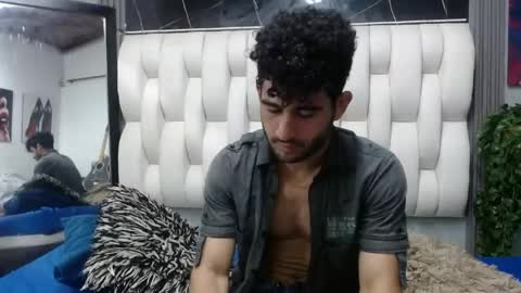 aaron_jones_1 online show from May 6, 8:59 pm