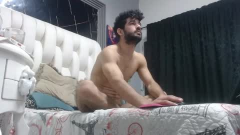 aaron_jones_1 online show from May 19, 4:30 am