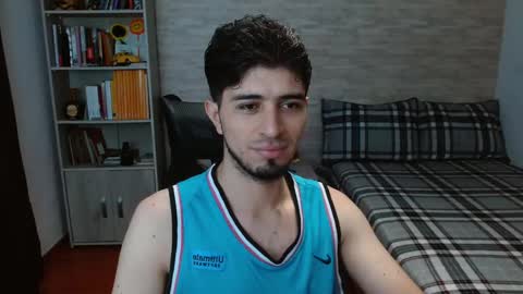 Aaron online show from October 20, 6:57 pm