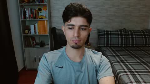 Aaron online show from October 5, 9:00 pm