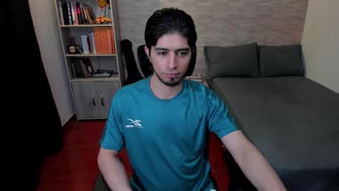 Aaron online show from February 18, 8:03 pm