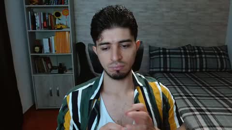 Aaron online show from October 16, 6:40 pm