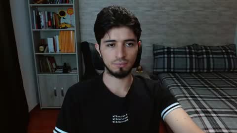 Aaron online show from October 4, 8:50 pm