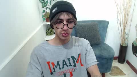 Aaron online show from February 23, 11:34 am