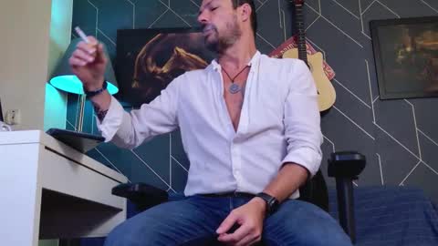 Aaron online show from February 22, 2:04 am