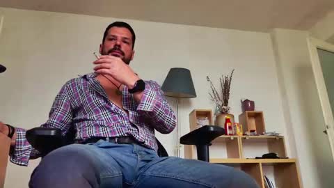 Aaron online show from May 20, 6:54 am