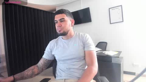 ig aaron hunter123 online show from March 16, 1:04 pm