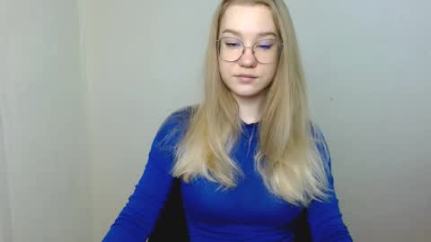 Abby Lovense is active online show from April 20, 10:40 am