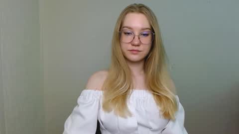 Abby Lovense is active online show from March 5, 10:02 am