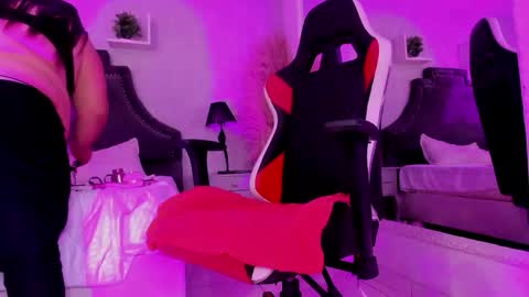 abbyrogers1 online show from May 4, 4:52 am