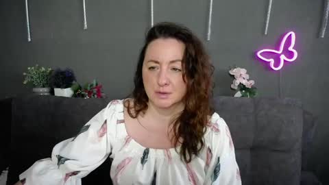 abbytaylorr online show from May 22, 7:15 am