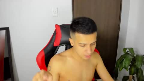 Independence model AbelAsburgo online show from April 18, 4:58 am