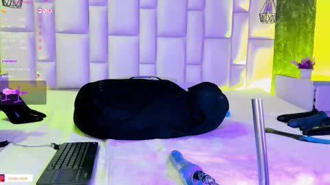 aberachmackay online show from November 20, 10:58 am