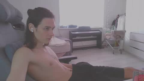 hi  cum in pvt noi extra tip online show from March 2, 9:42 am