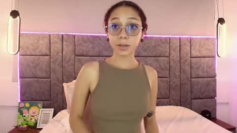  Abril  online show from October 24, 10:10 pm