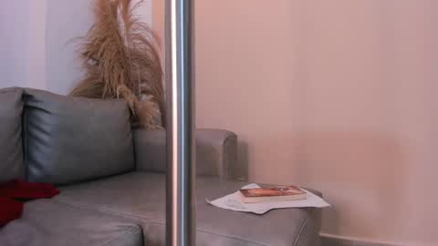 Abril  online show from March 11, 8:08 am