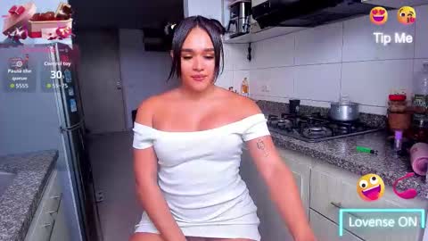 itis   S O F I A online show from September 8, 6:51 pm