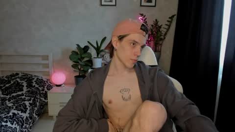 abslut online show from June 19, 11:49 am