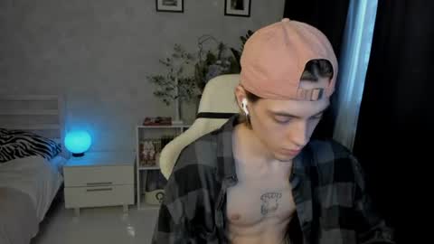 abslut online show from July 18, 2:19 pm