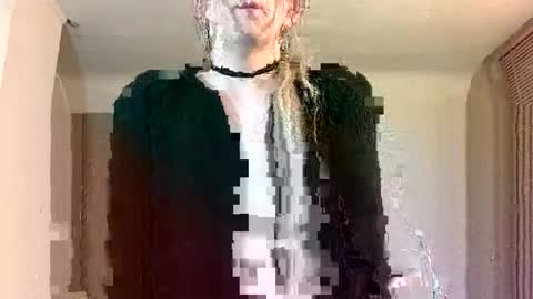 Ada DeVaux online show from March 7, 5:40 am