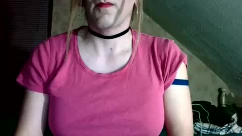 Ada DeVaux online show from February 14, 5:43 am