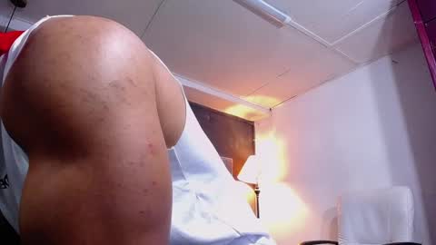 adam_fit19cm online show from November 13, 2:09 pm