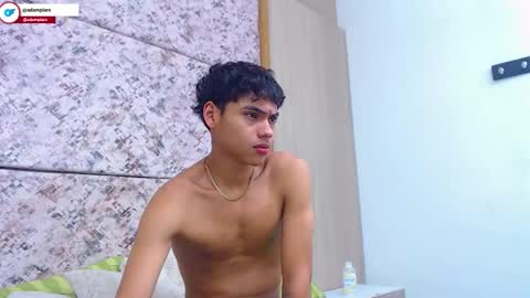 adam_piarse online show from March 24, 8:20 am
