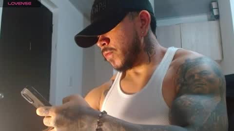 adam shilder7 online show from May 31, 4:00 am