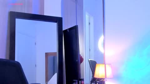 adambrocs1 online show from February 15, 1:54 pm