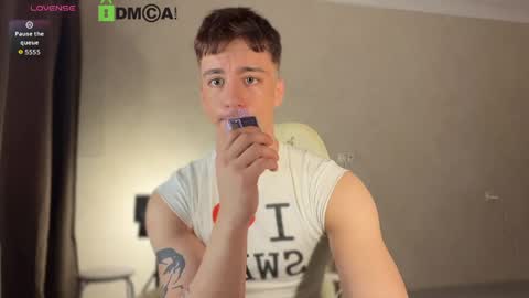 Hi Im Adam Glad to see u here 3 And its my first day online show from June 4, 4:46 pm
