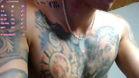 Snapshot of adan_hudson chatting on February 11, 11:22 pm Anderson online show from February 11, 11:22 pm