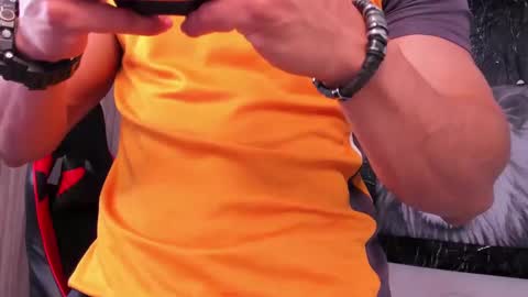 Adan Sin online show from November 7, 4:31 pm