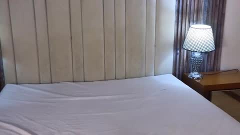 adarasmiith online show from January 8, 2:23 pm