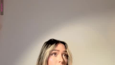 Snapshot of addison_baker chatting on October 24, 1:06 am A D D I S O N online show from October 24, 1:06 am