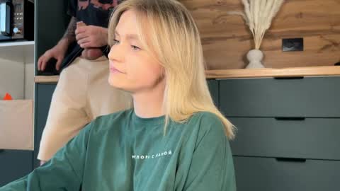 Adele Nick online show from April 1, 10:49 am