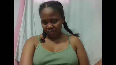 adelealy online show from November 2, 4:23 am