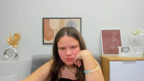 adelecruzz online show from February 26, 2:16 pm