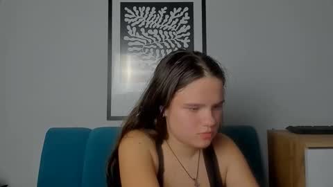 adelecruzz online show from March 16, 1:15 pm