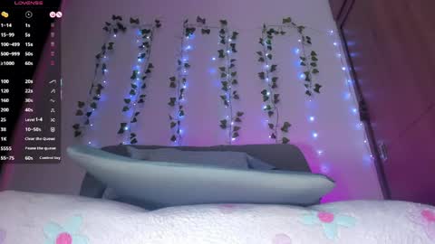 adelinaconte1 online show from May 15, 11:34 pm
