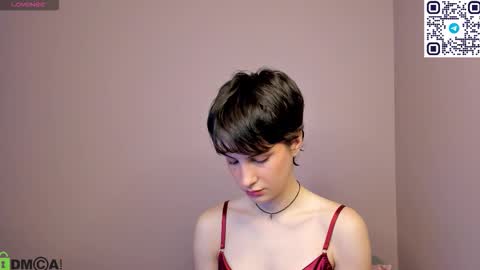 Adeline Perle online show from September 12, 1:51 am