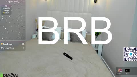 Adeline Perle online show from September 25, 2:51 am