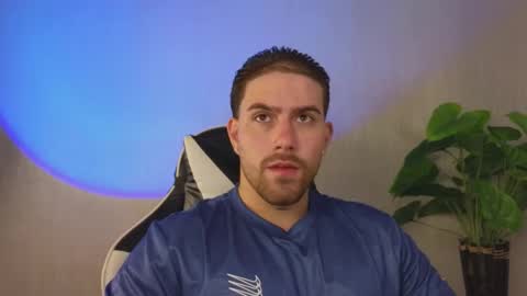 Ades online show from November 27, 10:45 am