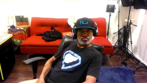 adick_ting online show from October 16, 4:06 pm