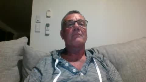 adjustable14 online show from November 27, 10:34 am