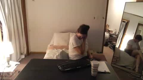 Snapshot of adorable22 chatting on October 21, 1:22 am adorable22 online show from October 21, 1:22 am