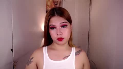 adorabletsforyouxx online show from October 31, 8:37 am