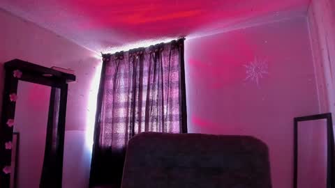 Stormi online show from January 27, 9:00 pm