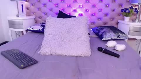 Adri online show from May 30, 4:33 am
